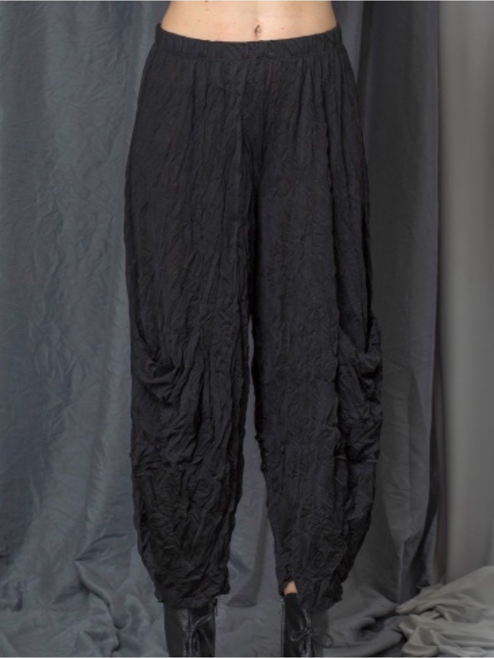 Iris Pant by Chalet et ceci, Black, Size Large, style# CM68897, Wrinkle Fabric
